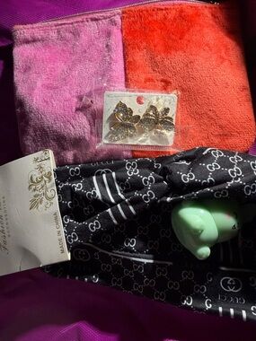 Black GG Pattern Headband with Pink and Orange Accent Pouches